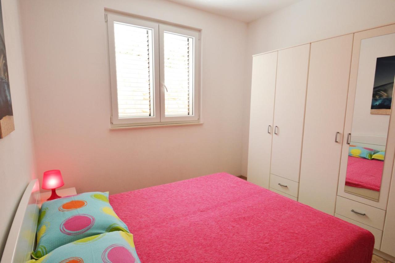 Apartments Barbati Kustići Eksteriør billede