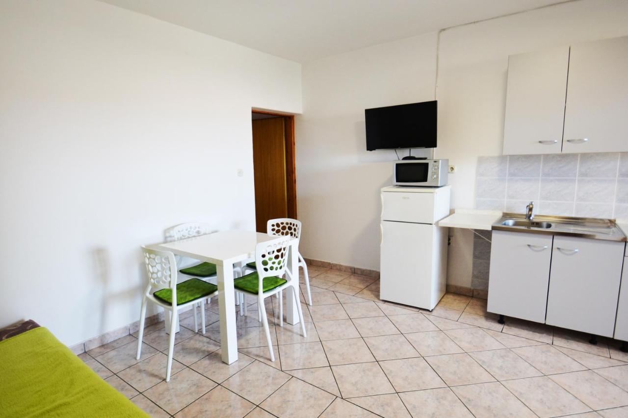 Apartments Barbati Kustići Eksteriør billede
