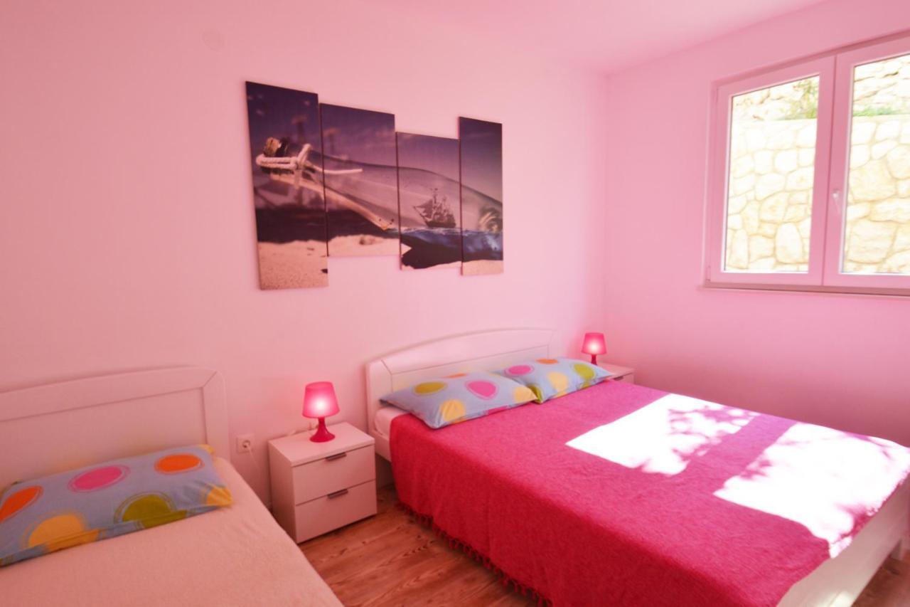 Apartments Barbati Kustići Eksteriør billede