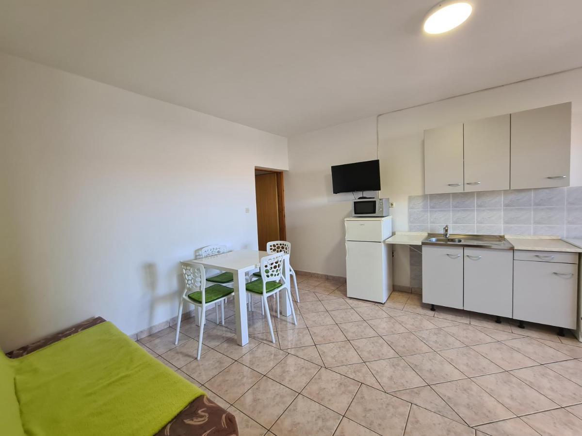 Apartments Barbati Kustići Eksteriør billede