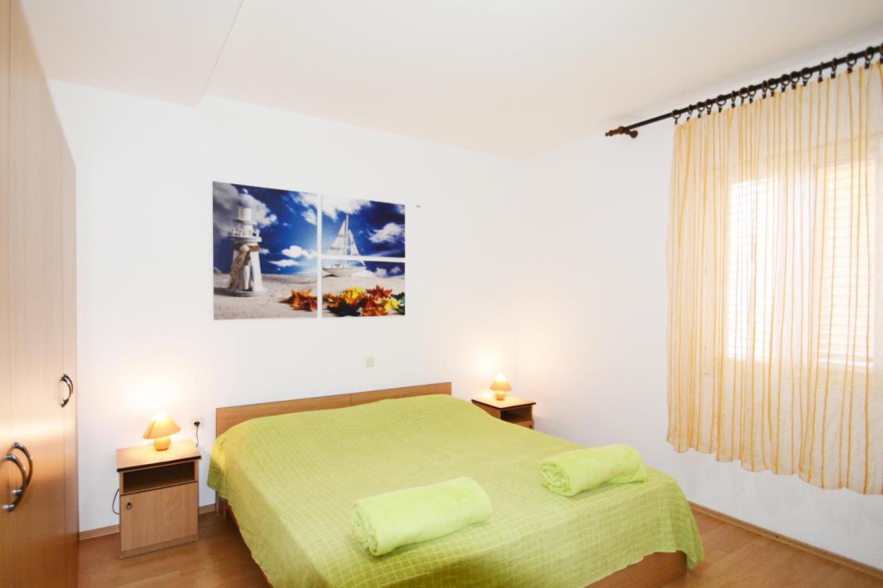 Apartments Barbati Kustići Eksteriør billede
