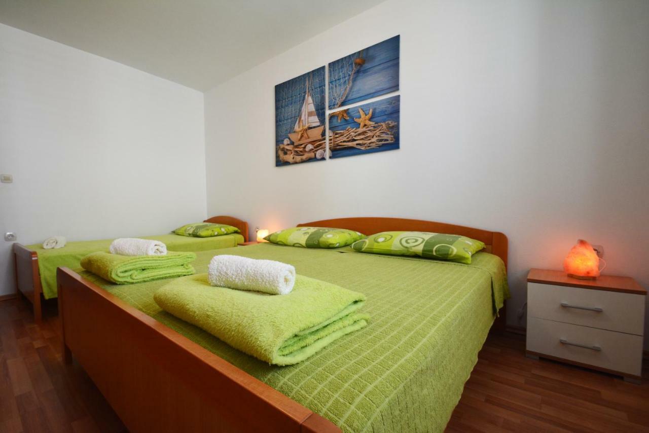 Apartments Barbati Kustići Eksteriør billede