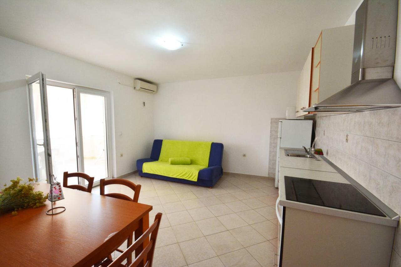 Apartments Barbati Kustići Eksteriør billede