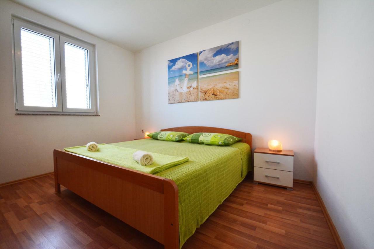 Apartments Barbati Kustići Eksteriør billede
