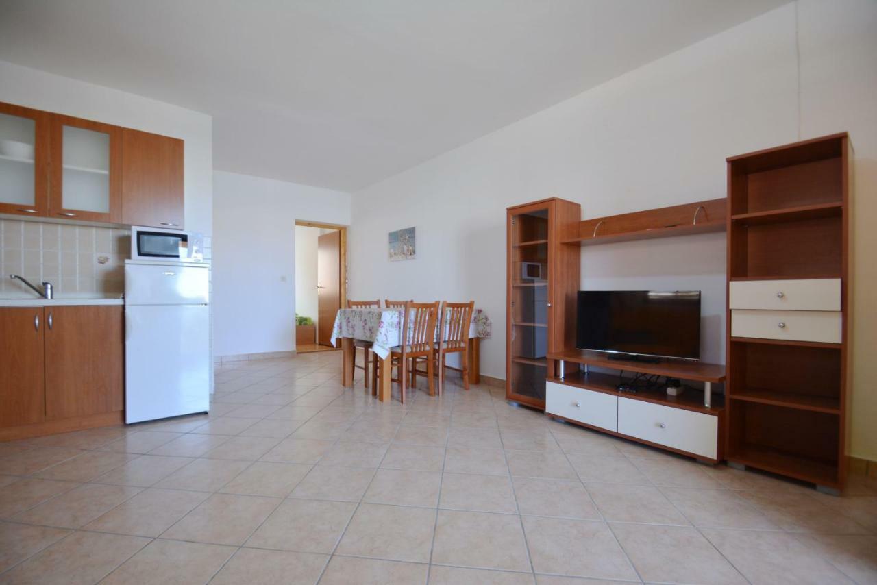 Apartments Barbati Kustići Eksteriør billede