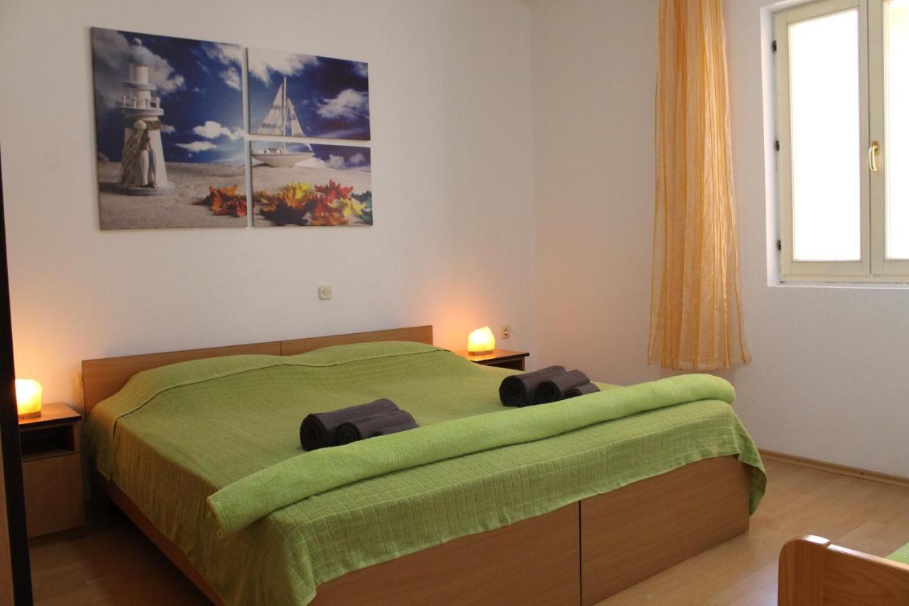 Apartments Barbati Kustići Eksteriør billede