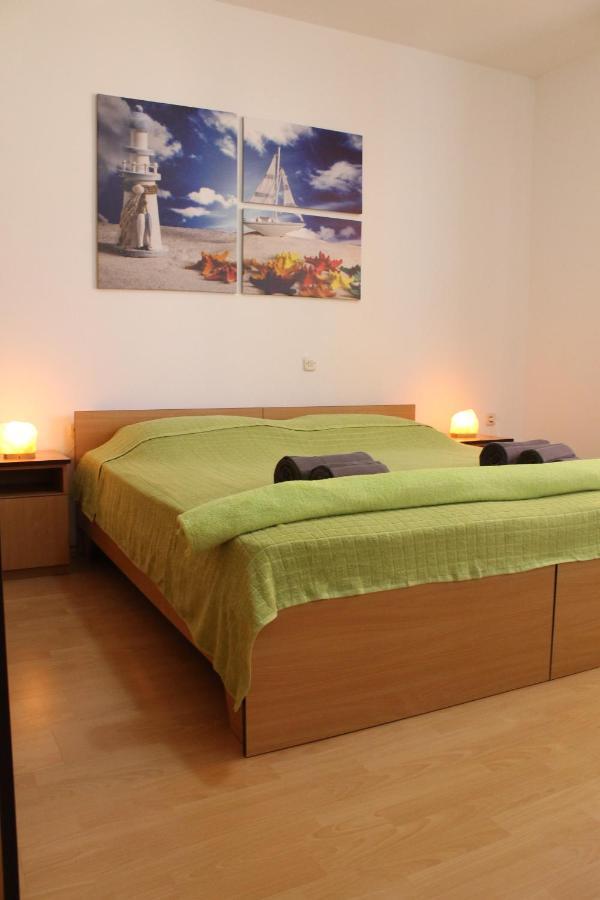 Apartments Barbati Kustići Eksteriør billede