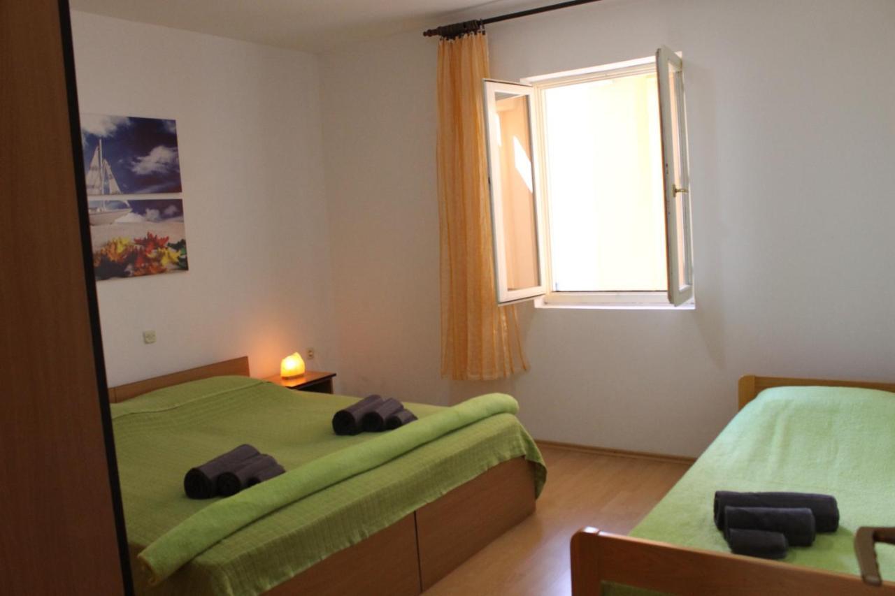 Apartments Barbati Kustići Eksteriør billede